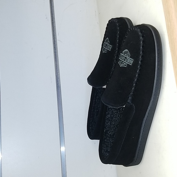 thumbnail image 2 of Harley-Davidson® Men's Caleb Black And Grey House Slippers. D93305 2 of 10